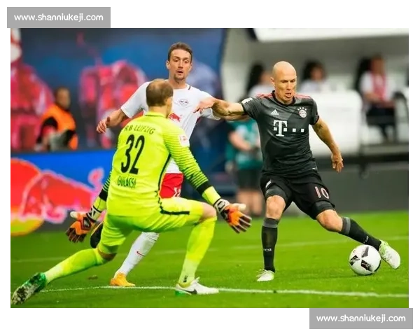 围绕重磅交易引爆联盟格局变革的年度震撼大戏全面升级球队命运